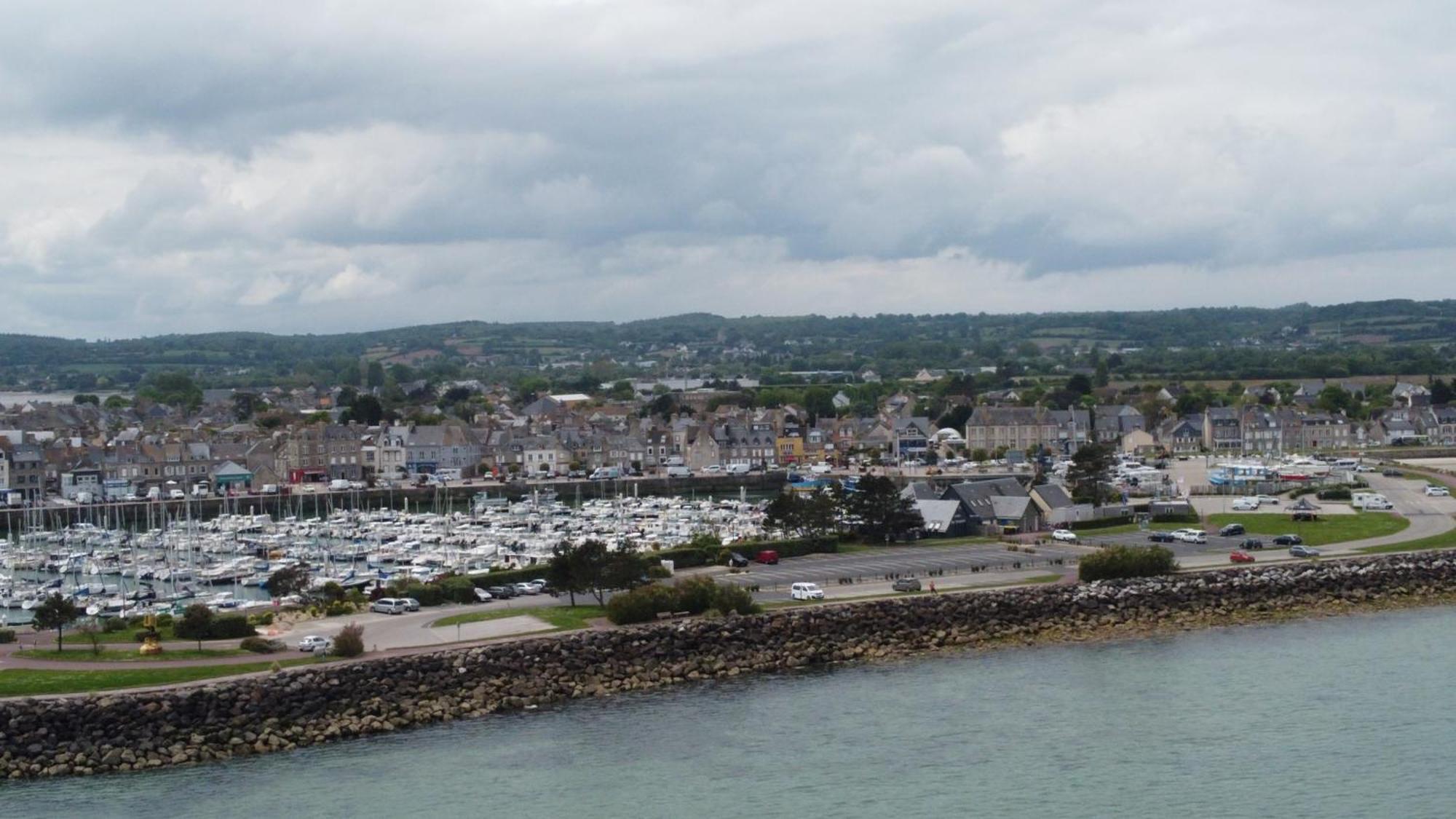 Aux Portes De La Hougue Quettehou Exteriér fotografie